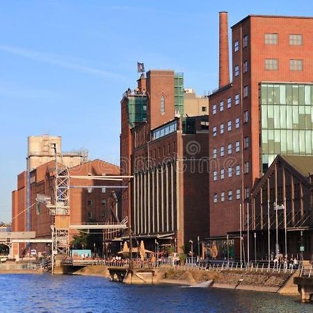 City Apartment Duisburg 2#Netflix &Wlan &Kingsize Bett & Kaffee Maschine & Central & 500M Innenhafen & 2 Min U Bahn 外观 照片